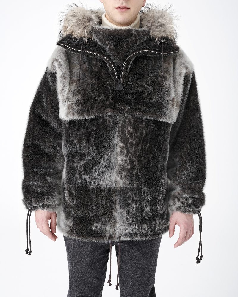 great_greenland_lookbook_sara_280218_mens_anorak_023